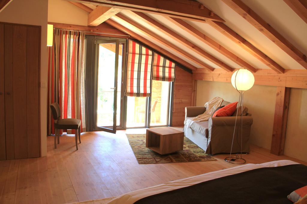 Hollyoaks Estate Hotel Saint-Pons-la-Calm Camera foto